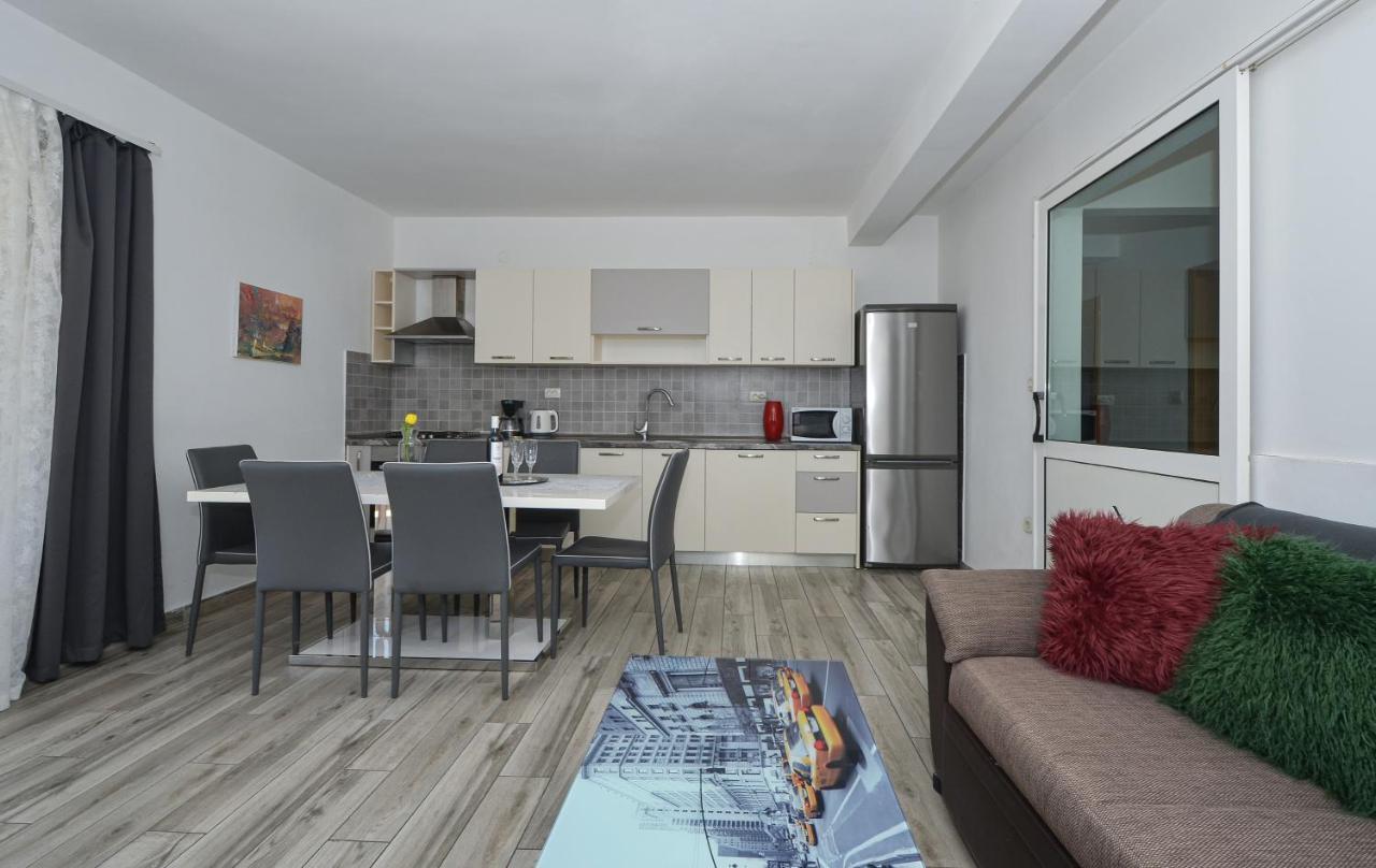 Apartments Luciano Seget Vranjica Exterior photo