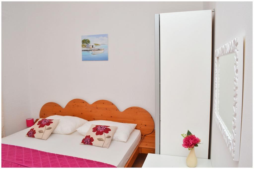 Apartments Luciano Seget Vranjica Room photo