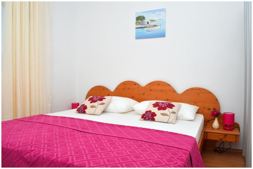 Apartments Luciano Seget Vranjica Room photo